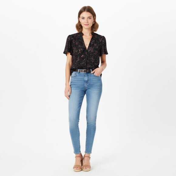 *Reitmans Black Floral Blouse - Picture 1 of 7